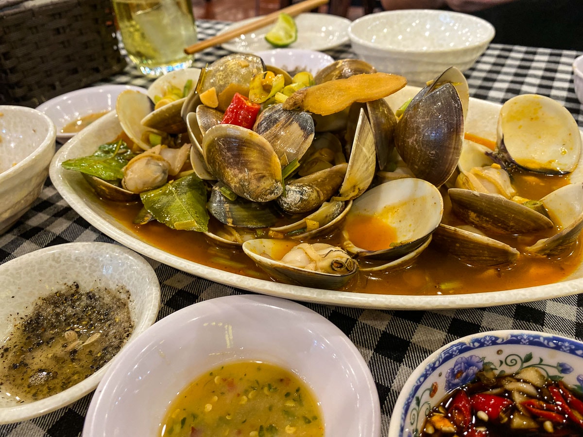 峴港自由行|美奚沙灘旁平價實惠的海鮮熱炒店Hải sản Thanh Hiền 2 - 第8張圖