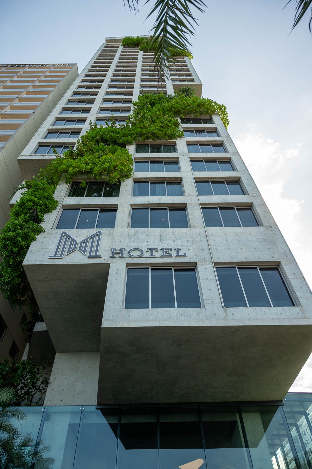 峴港自由行|高空無邊際泳池美翻 瀰漫灰階時尚設計風M Hotel Da Nang很難不愛 - 第4張圖