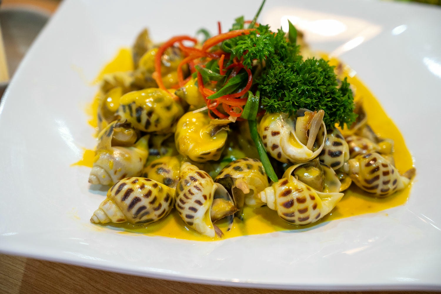 峴港自由行|Năm Châu Seafood 不只蒸龍宴 試試海鮮料理越南吃法超有趣 - 第13張圖