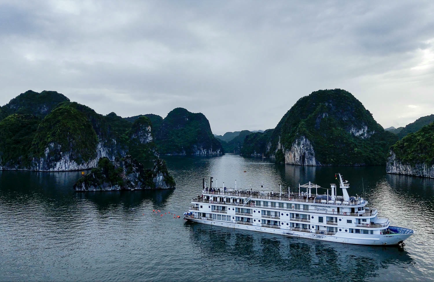 下龍灣自由行|Ambassador Cruise國賓大使號悠遊蘭夏灣被遺忘的天堂 - 第12張圖