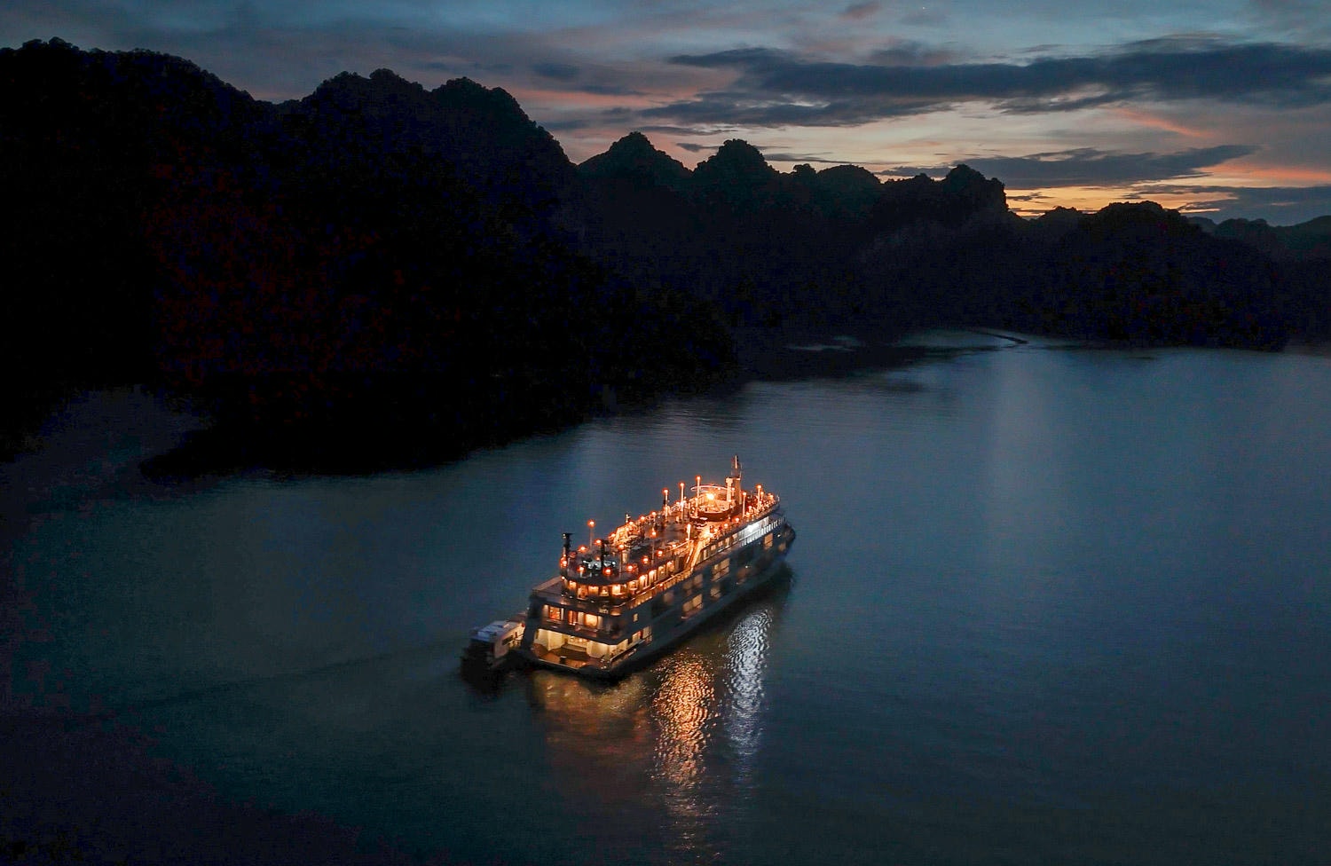 下龍灣自由行|Ambassador Cruise國賓大使號悠遊蘭夏灣被遺忘的天堂 - 第39張圖