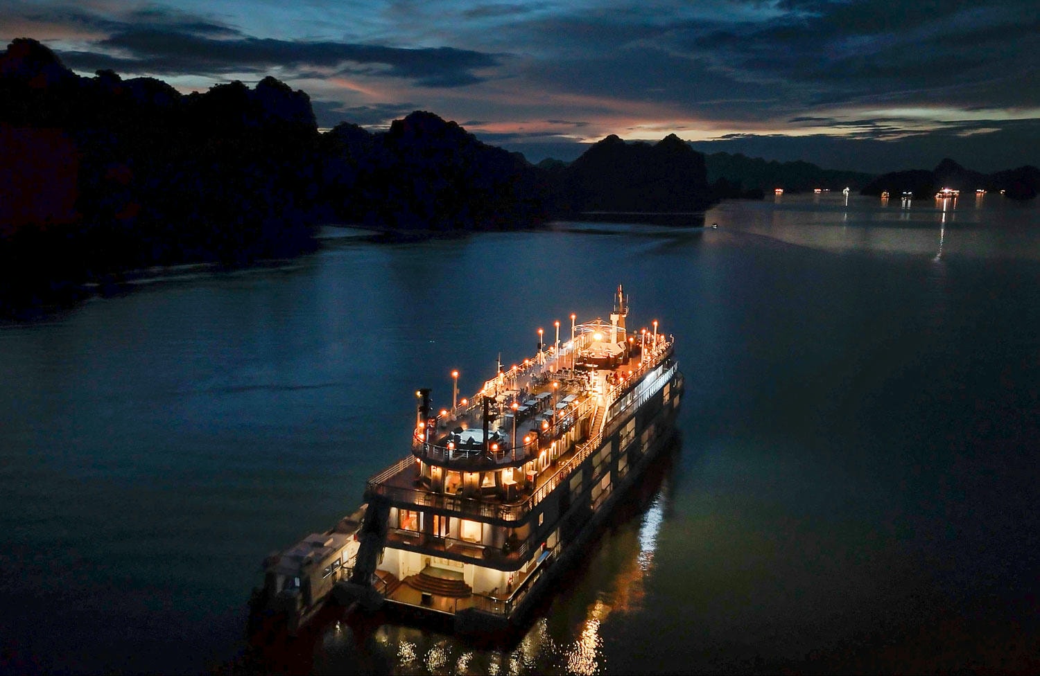 下龍灣自由行|Ambassador Cruise國賓大使號悠遊蘭夏灣被遺忘的天堂 - 第65張圖