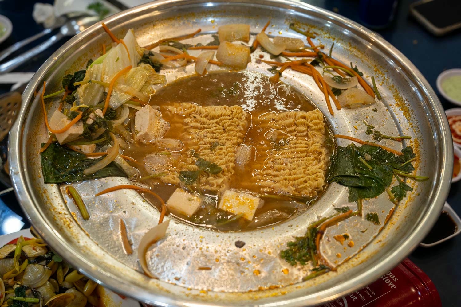 峴港自由行|Nhà hàng Sơn Dương 2 皇帝宴吸睛 4人海鮮火鍋豪邁又澎湃 - 第14張圖