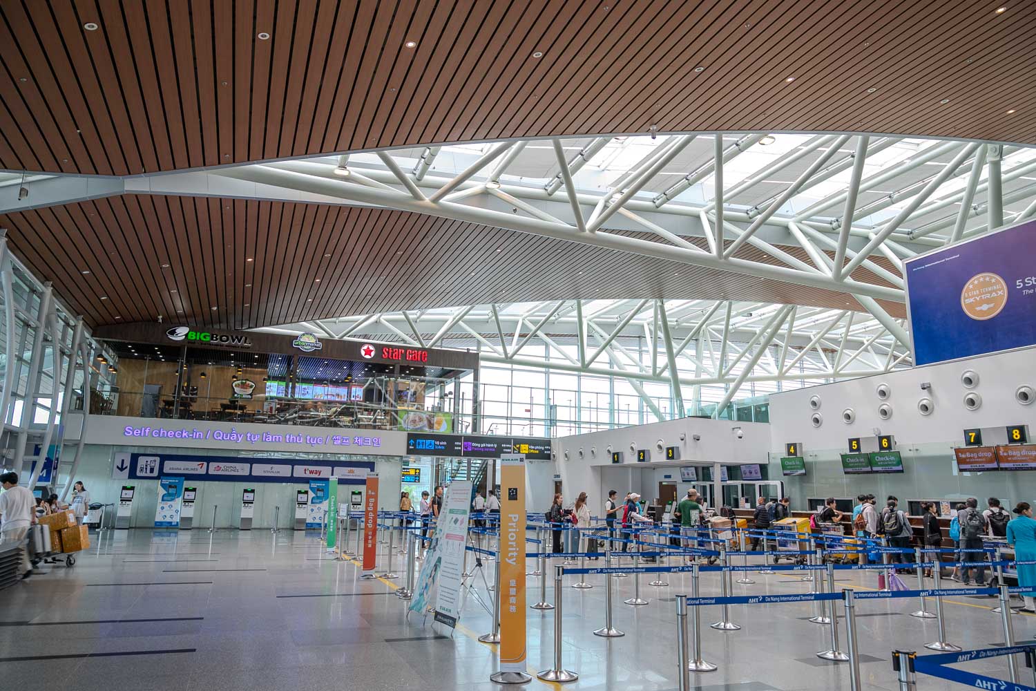 峴港自由行|一定要知道國內線及國際線機場航廈的小細節及免稅店省錢秘訣 - 第11張圖