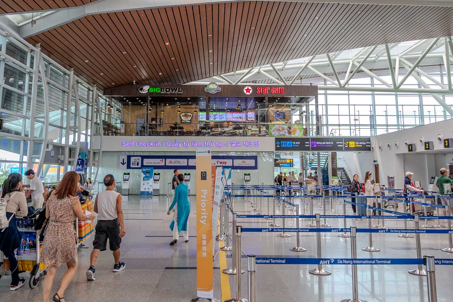 峴港自由行|一定要知道國內線及國際線機場航廈的小細節及免稅店省錢秘訣 - 第8張圖