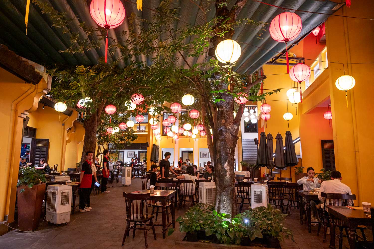 峴港自由行|Nhà hàng Madame Lân 蘭夫人經典道地美食不踩雷一次品嚐 - 第1張圖