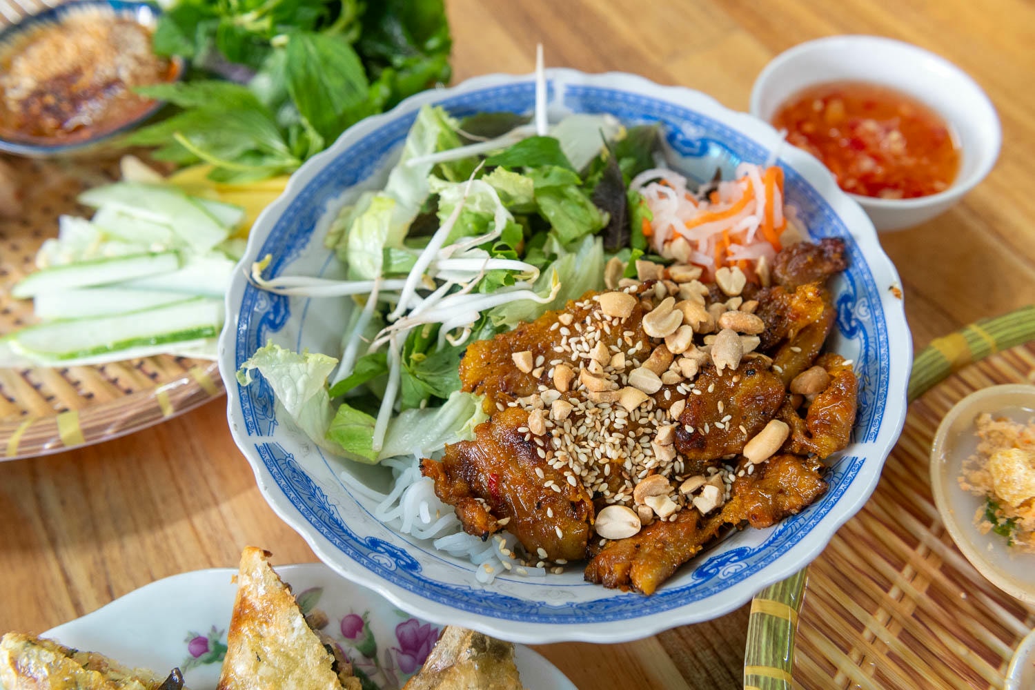 順化自由行|巷弄的30年老字號家庭料理QUÁN ĂN AN TÂM 每道在地小吃都是經典 - 第14張圖