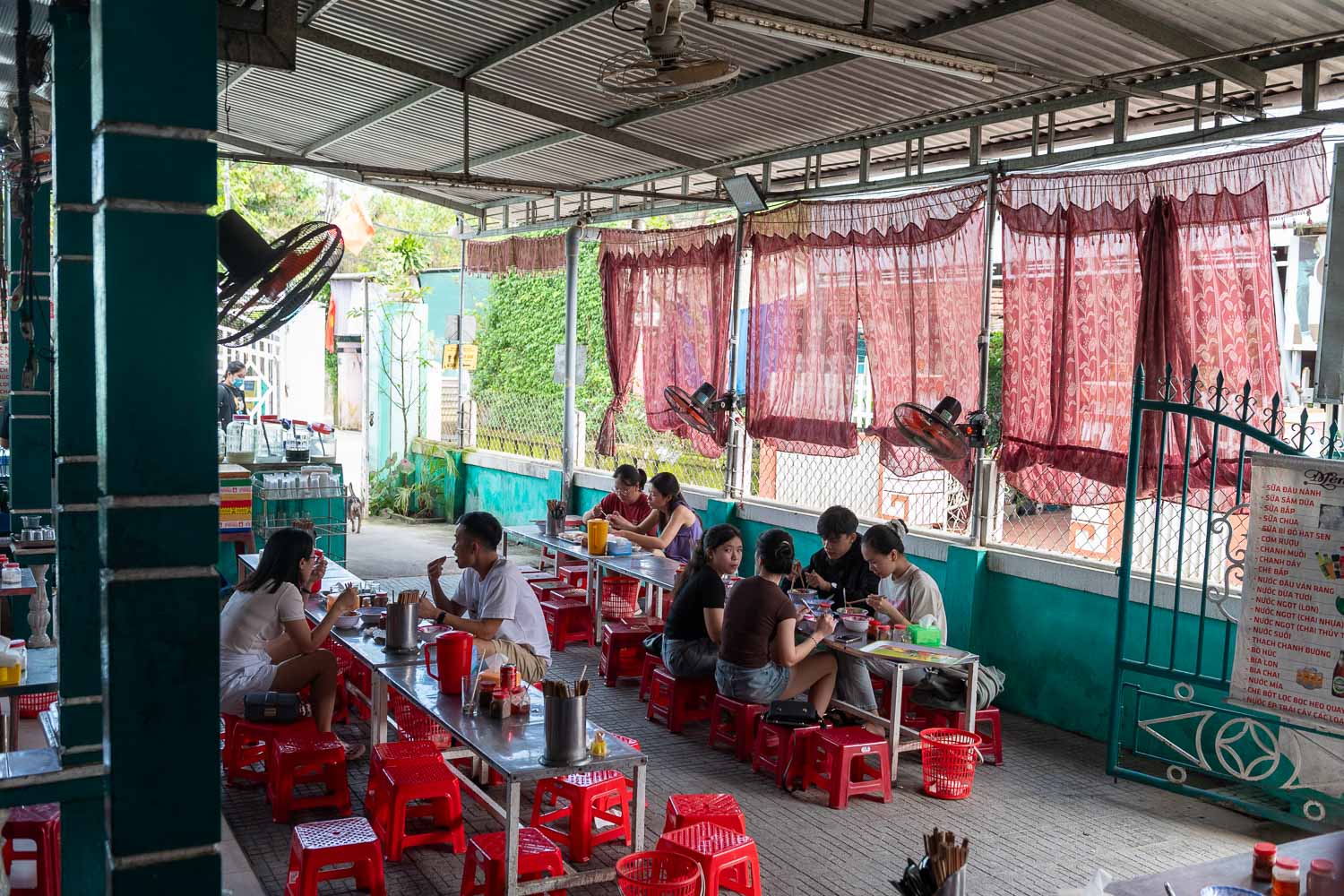 順化自由行|地圖上孤島的特色料理 在地人才會懂的Hen味,Cơm hến Hoa Đông有點不好找 - 第14張圖