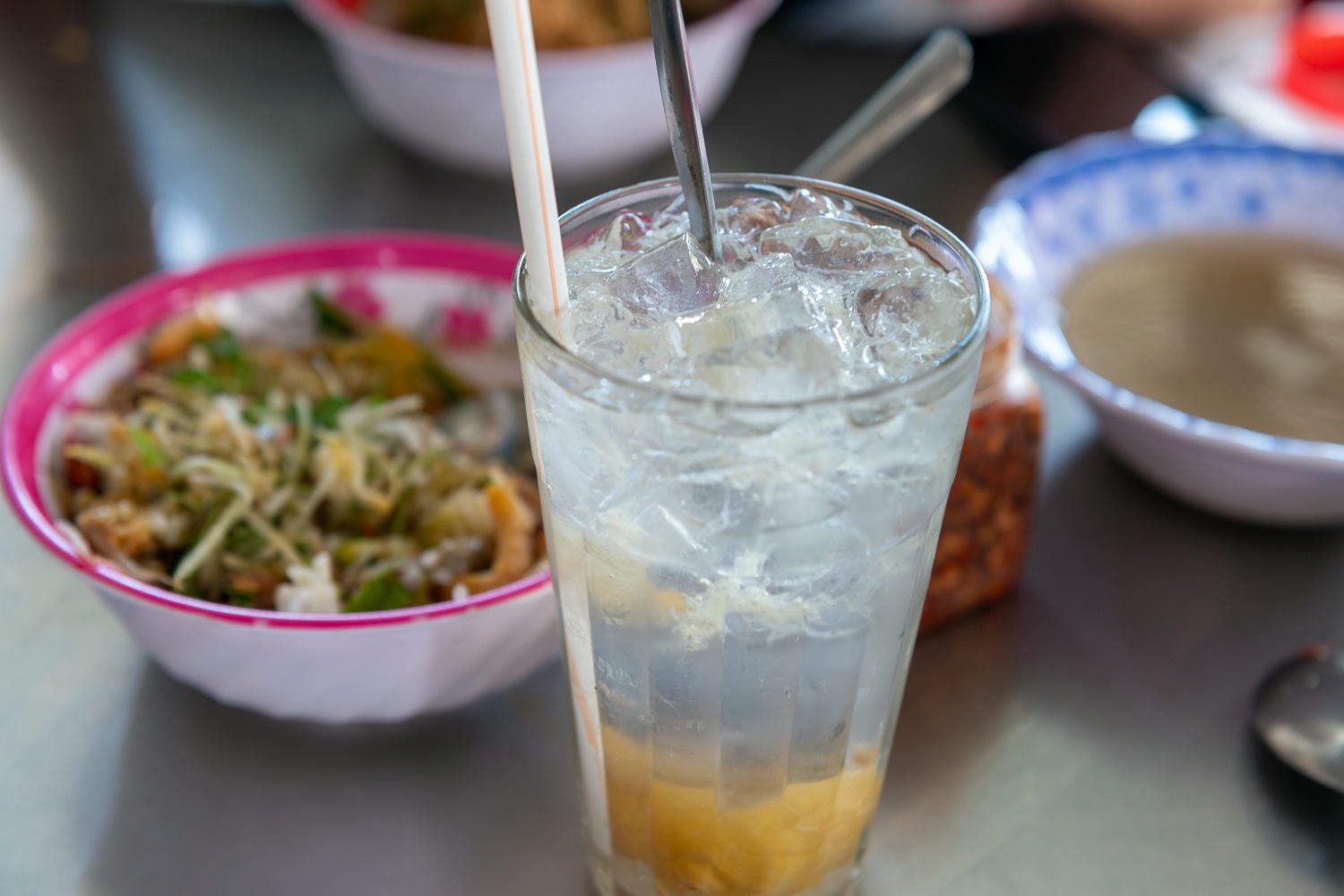 順化自由行|地圖上孤島的特色料理 在地人才會懂的Hen味,Cơm hến Hoa Đông有點不好找 - 第13張圖