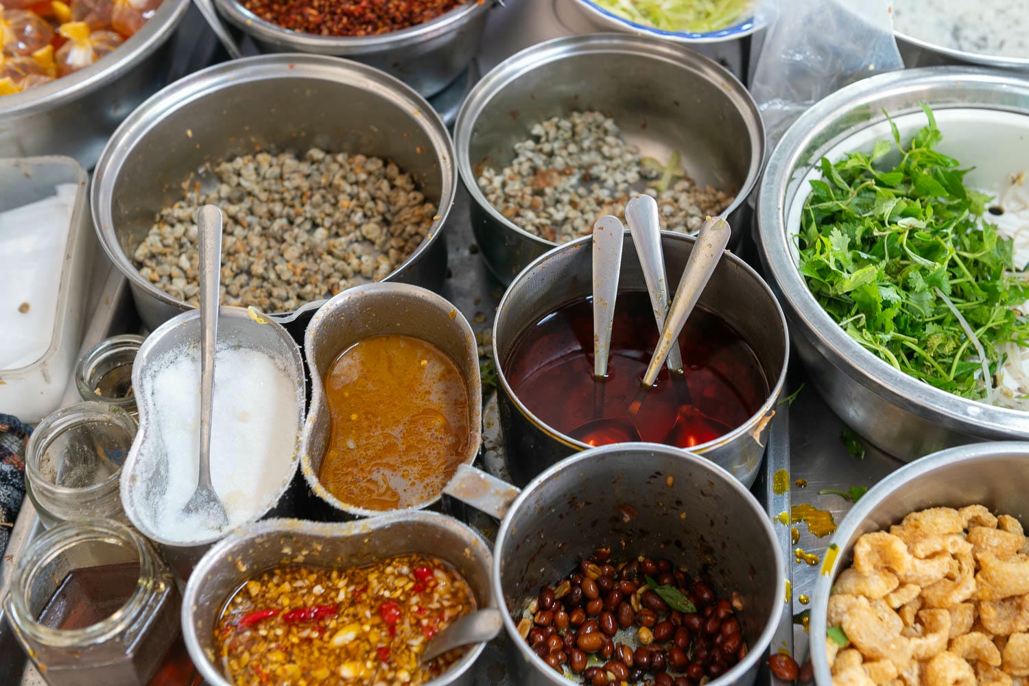 順化自由行|地圖上孤島的特色料理 在地人才會懂的Hen味,Cơm hến Hoa Đông有點不好找 - 第7張圖