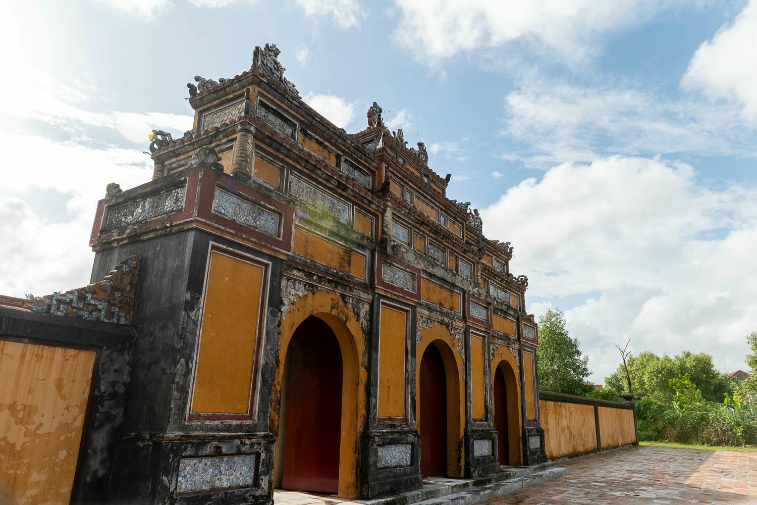 順化自由行|安陵(育德陵 Lăng Dục Ðức)古老而寧靜安息之地 越南阮朝國王陵墓中最簡約樸素 - 第4張圖