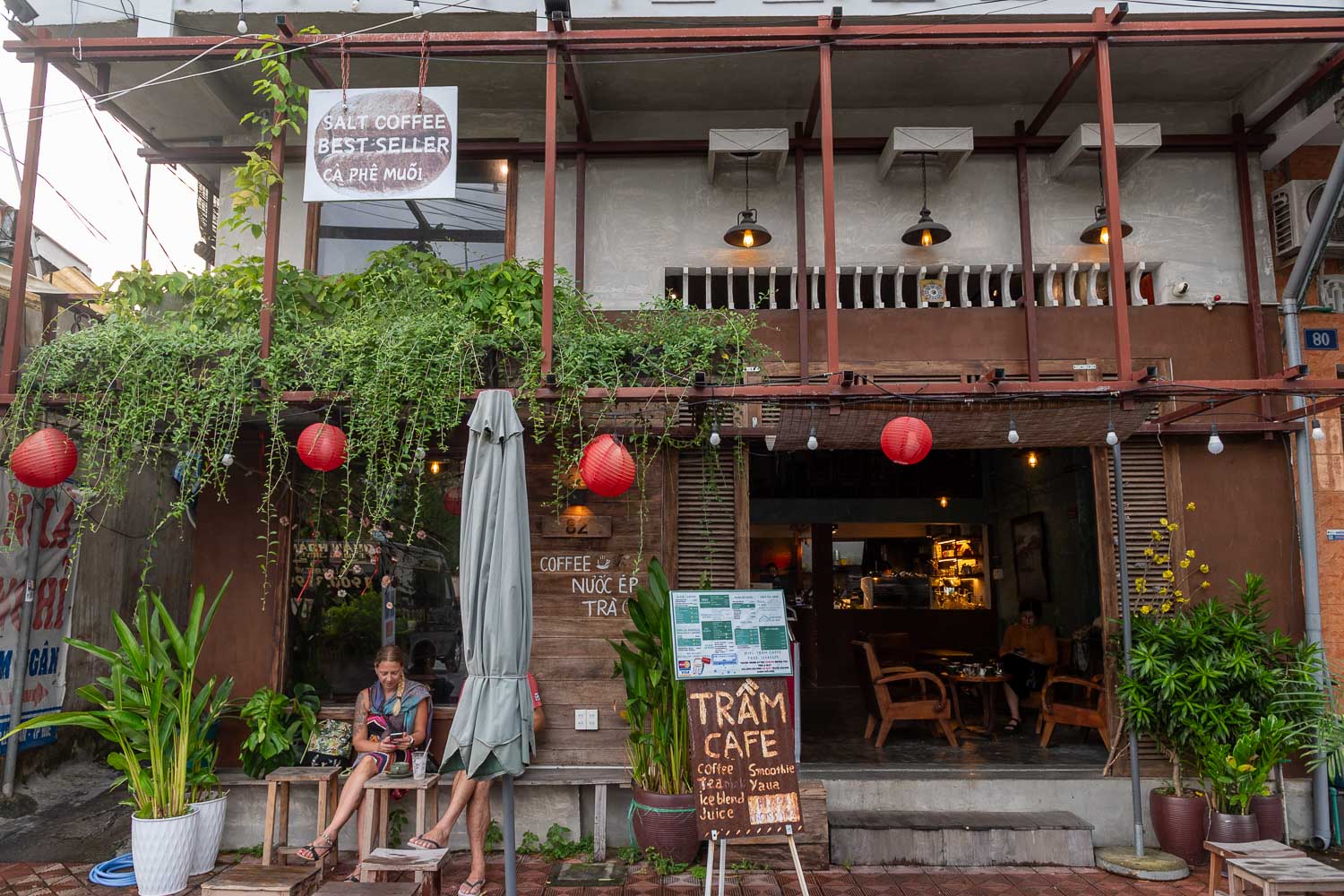 順化自由行|皇城旁頹廢不羈空間Trầm Cafe 感受舒適自在的越南STYLE - 第4張圖