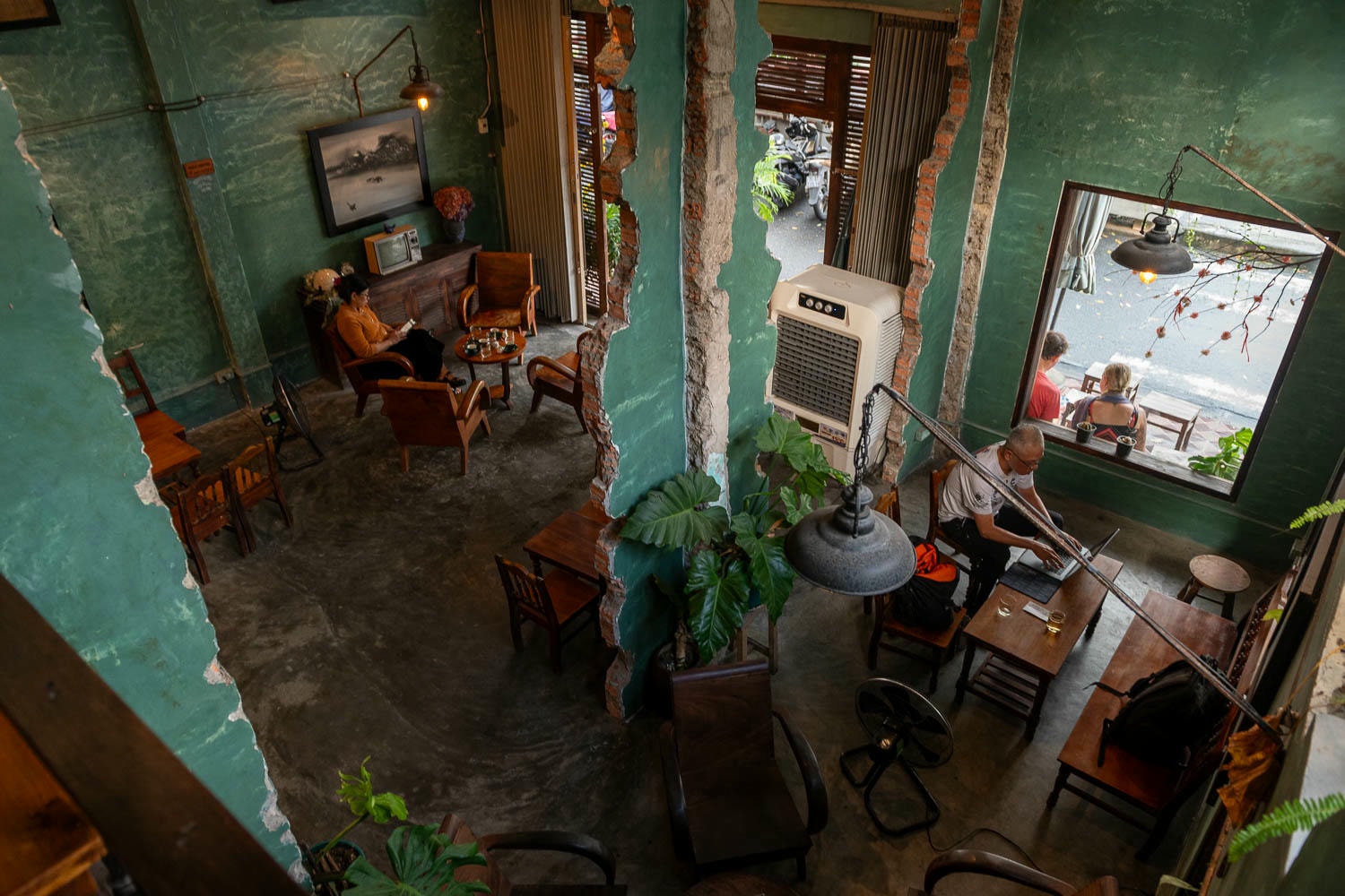 順化自由行|皇城旁頹廢不羈空間Trầm Cafe 感受舒適自在的越南STYLE - 第6張圖