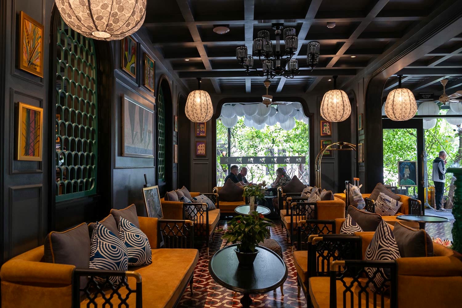 會安自由行|住在畫廊裡 窄巷裡的靜謐藝術空間Son Hoi An Boutique Hotel & Spa - 第9張圖