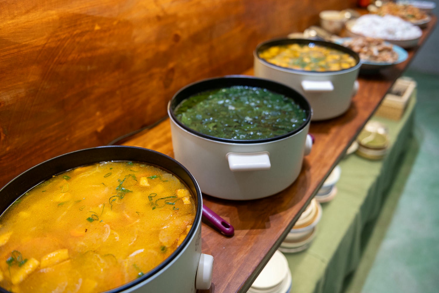 峴港自由行|巷弄裡素食Buffet Hoa Gom Vegan House 充滿溫馨滿溢愛的家庭料理 - 第6張圖