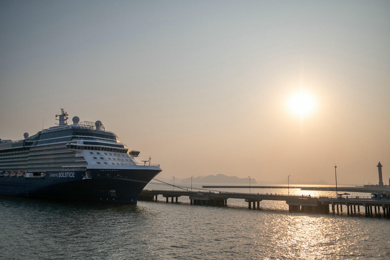 下龍灣自由行|開箱2025最新月神號LUNA Ha Long Cruise 探索英雄島及驚訝洞 - 第44張圖