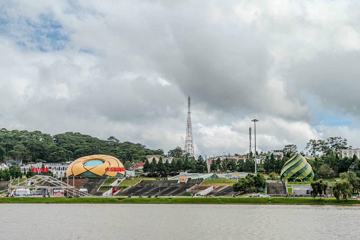 感受大叻春香湖浪漫詩意!環湖景緻變走變療癒,感受歐風小鎮的慢活魅力 - 第3張圖