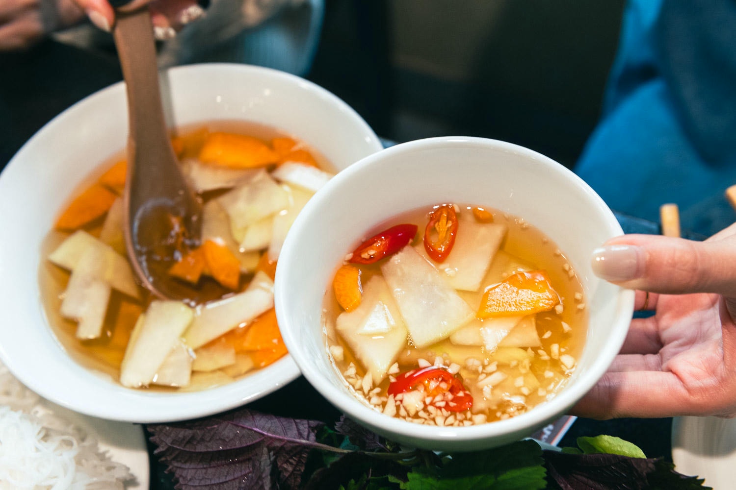 河內自由行|連CNN都推薦!不容錯過的經典小吃,Quán Nem的Bún Chả經典魅力 - 第14張圖