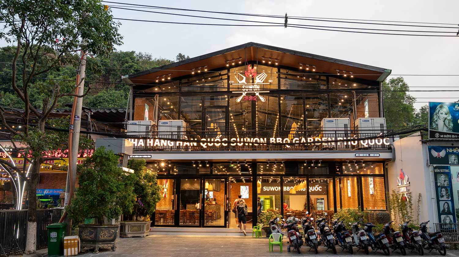富國島CP值佳韓式石板火鍋燒烤吃到飽 SUWON BBQ GARDEN肉片厚實及熱情幫烤服務激推 - 第1張圖