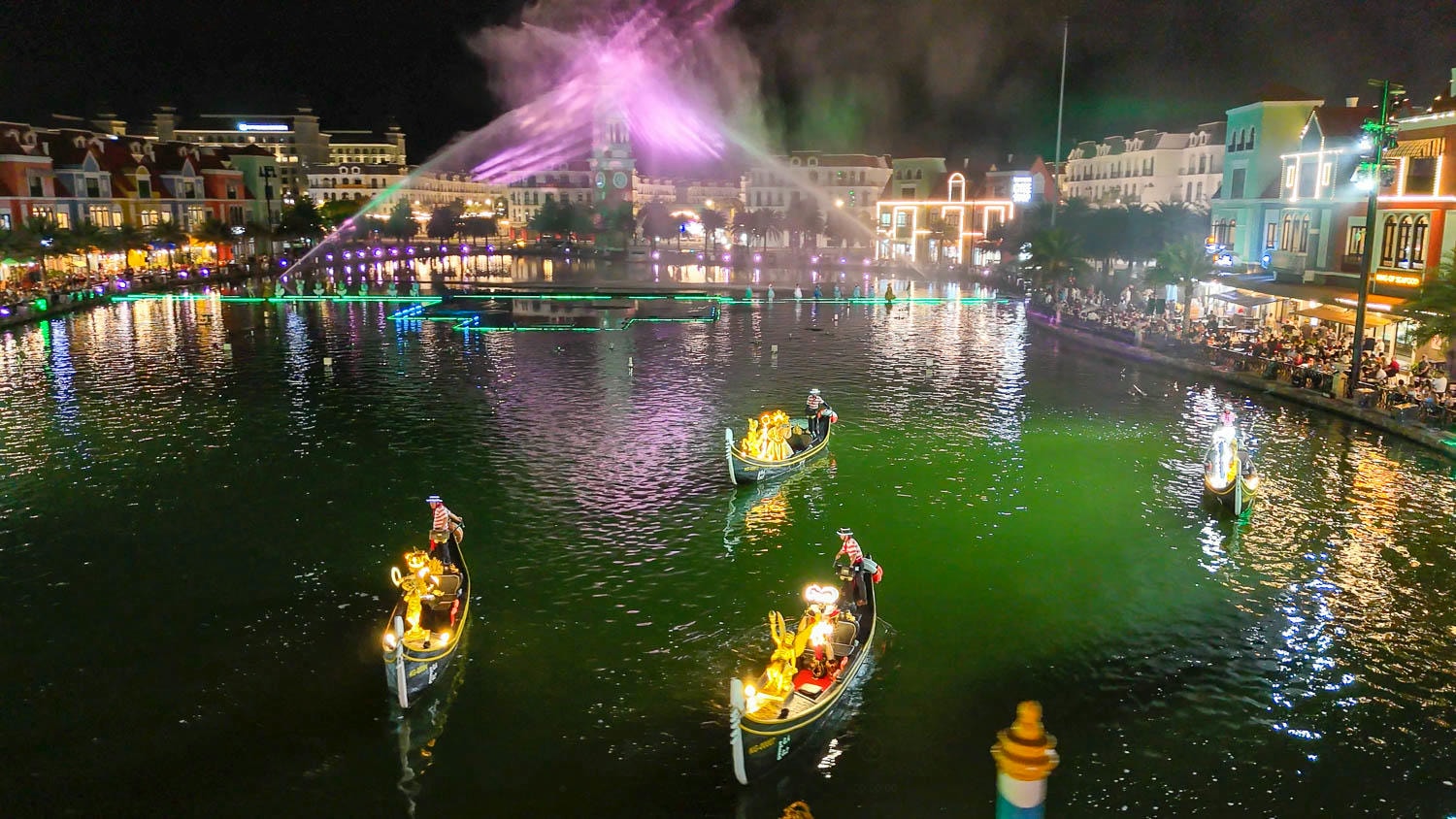 富國大世界威尼斯之色鄰近座位都付費或用餐,Saigon Domain和Cường kua 2正面觀賞推薦你 - 第17張圖