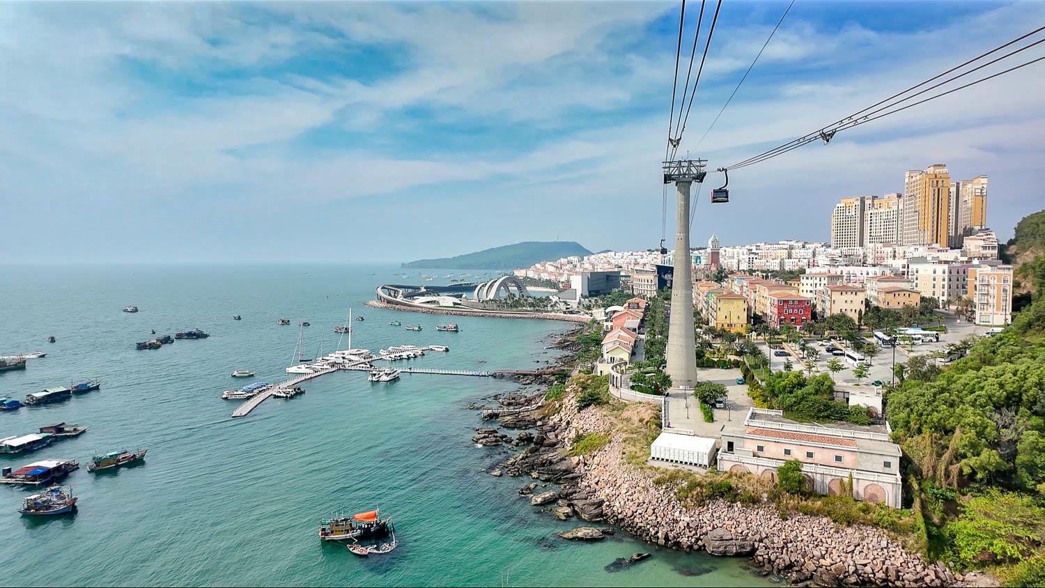 富國島浪漫經典跳島體驗!蔚藍浮潛到海底漫步,暢遊香島樂園再搭纜車俯瞰富國藍 - 第4張圖