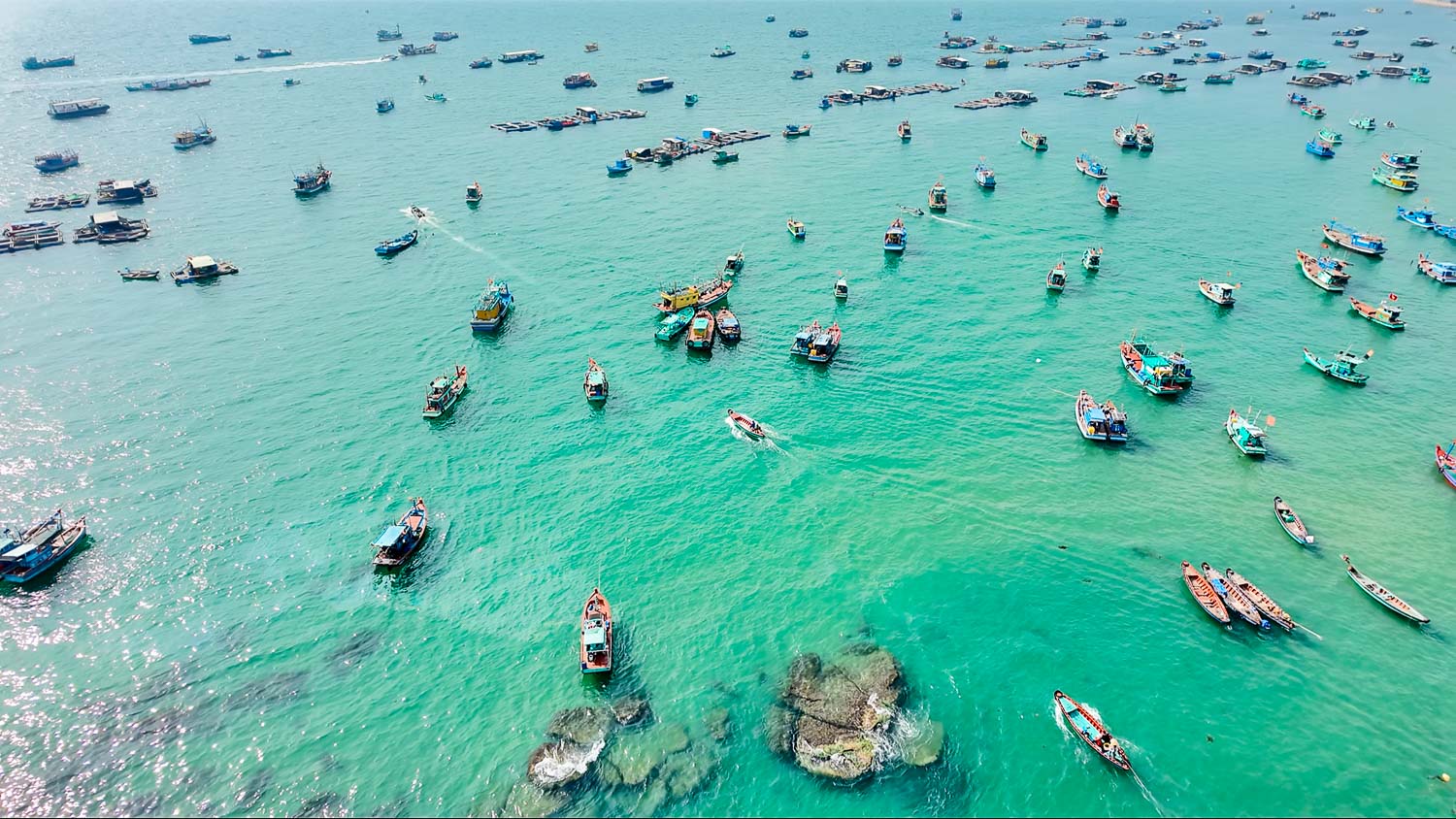 富國島浪漫經典跳島體驗!蔚藍浮潛到海底漫步,暢遊香島樂園再搭纜車俯瞰富國藍 - 第33張圖