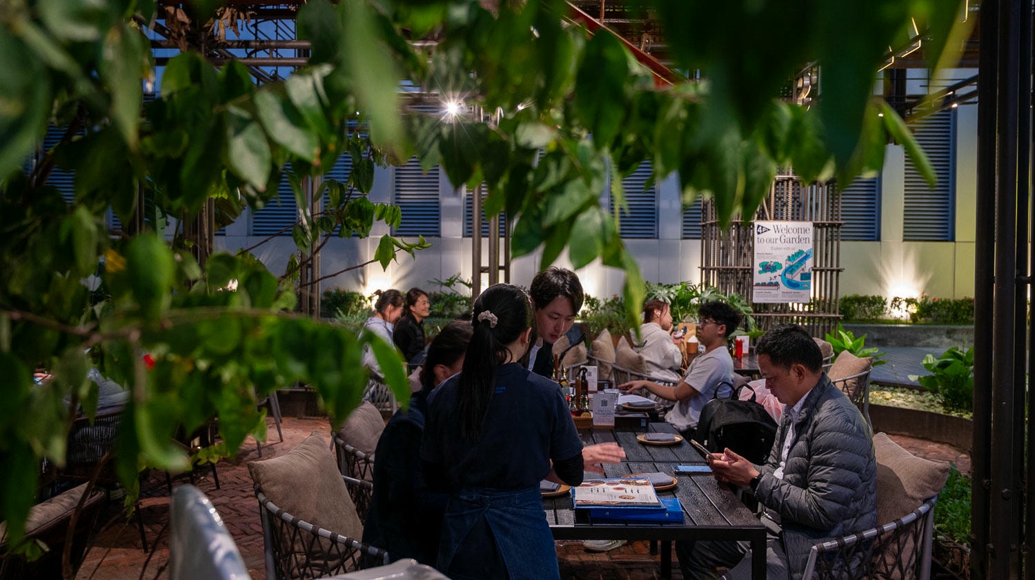 河內人氣餐廳Pizza 4P’s Lotte West Lake,品味手工現烤披薩與享受放鬆時光 - 第6張圖