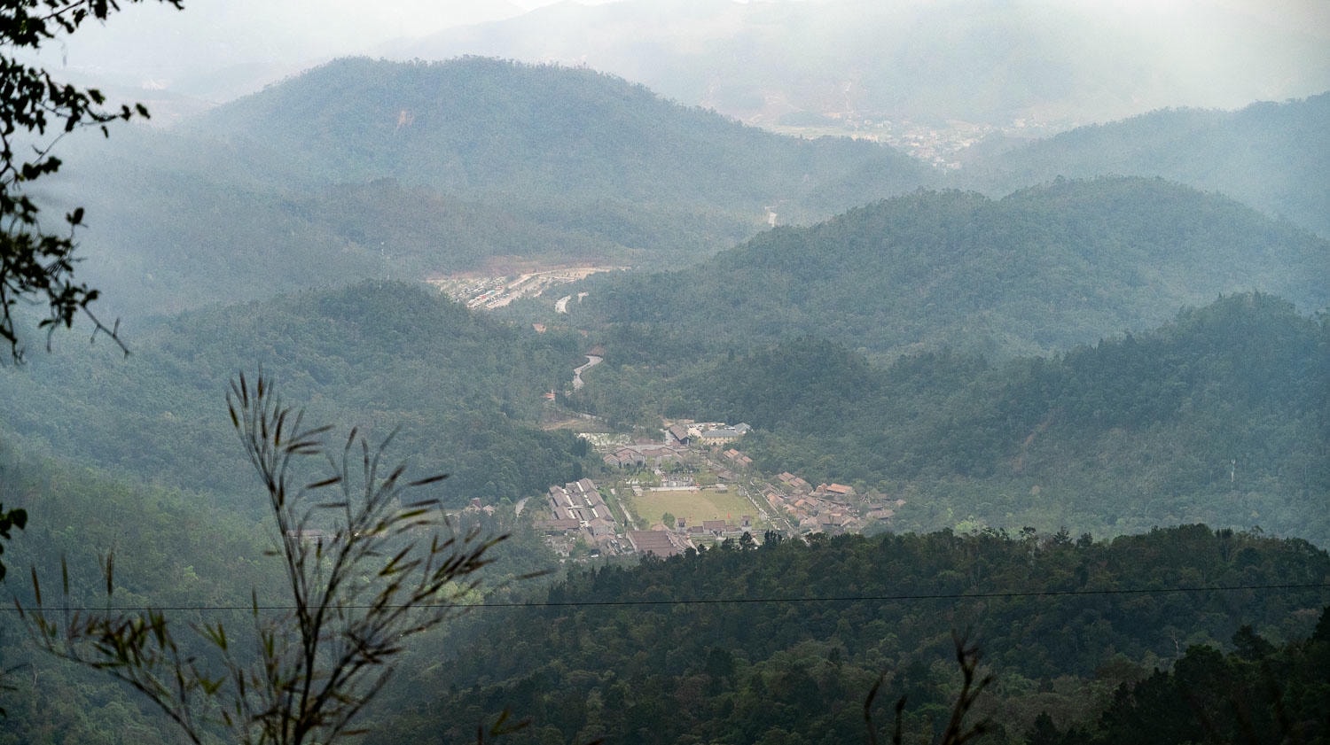 探索千年古剎與雲海奇景,搭纜車走步道登高祁福,感受安子山Yên Tử Mountain的仙山靈氣 - 第4張圖