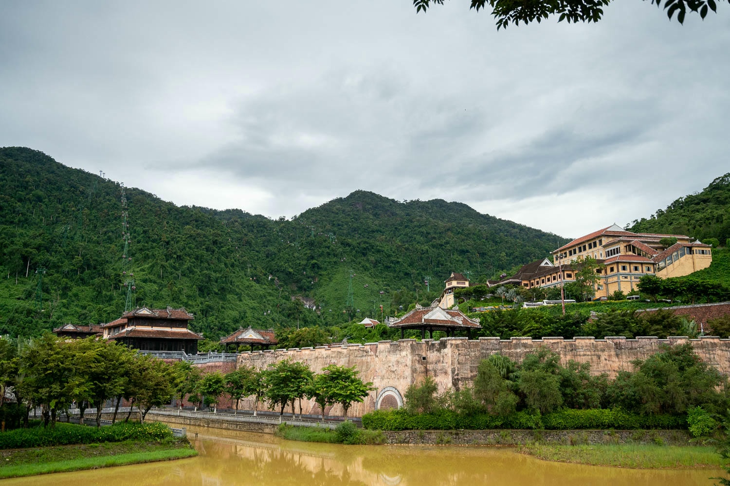徜徉越南峴港巴拿山Bana Hills山城風光,沈醉歐風古堡嘉年華濃烈異國風假期 - 第3張圖