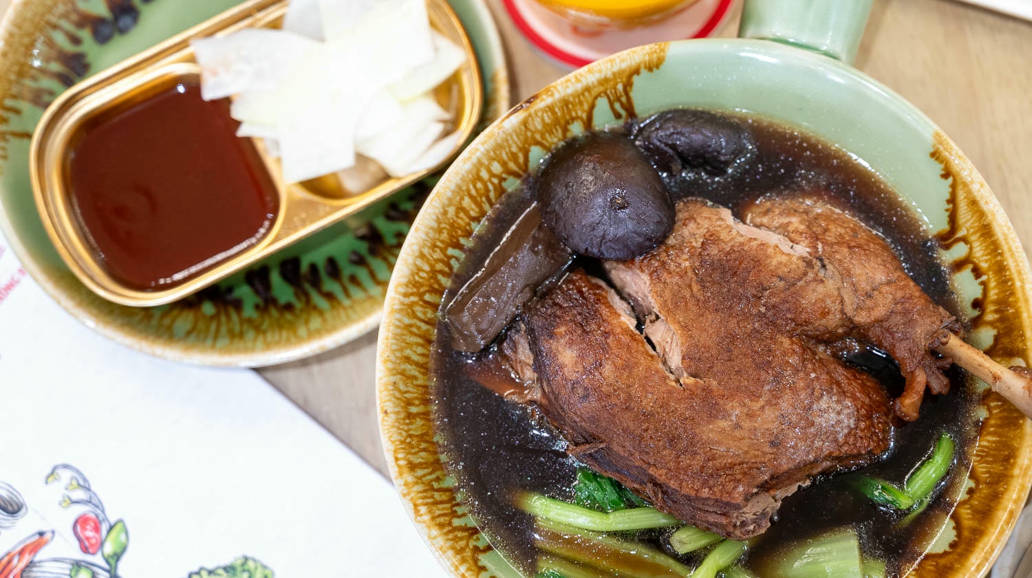 西貢在地人激推Hủ Tiếu Hồng Phát!胡志明老字號鴻發粿條飄香數十年,超人氣及經典美味都OK,但⋯⋯ - 第14張圖