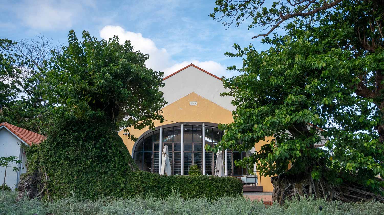 浪漫破表!崑崙島穿越百年建築,The Secret Restaurant譜出曖昧香氣及美味邂逅的美食餐桌 - 第6張圖