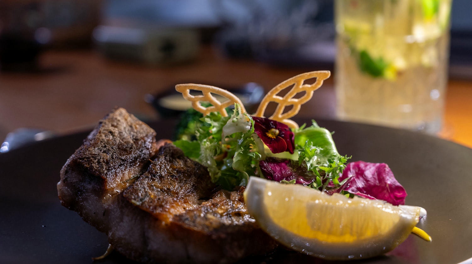 浪漫破表!崑崙島穿越百年建築,The Secret Restaurant譜出曖昧香氣及美味邂逅的美食餐桌 - 第16張圖