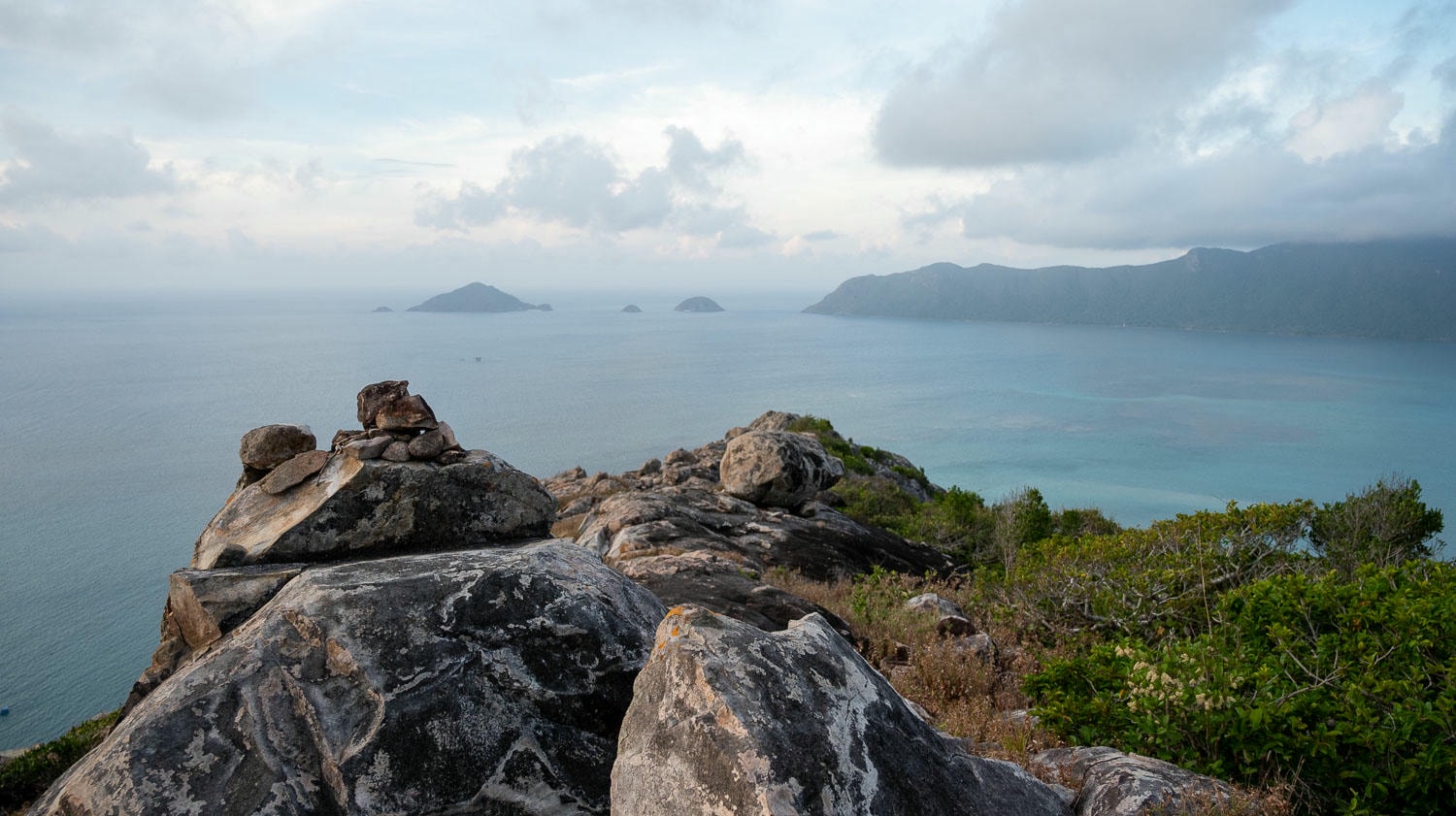 崑崙島象背山:比想像更驚豔的天然脊線,把無聊變有趣,Sống Lưng Con Voi海天一色放空好風光 - 第12張圖