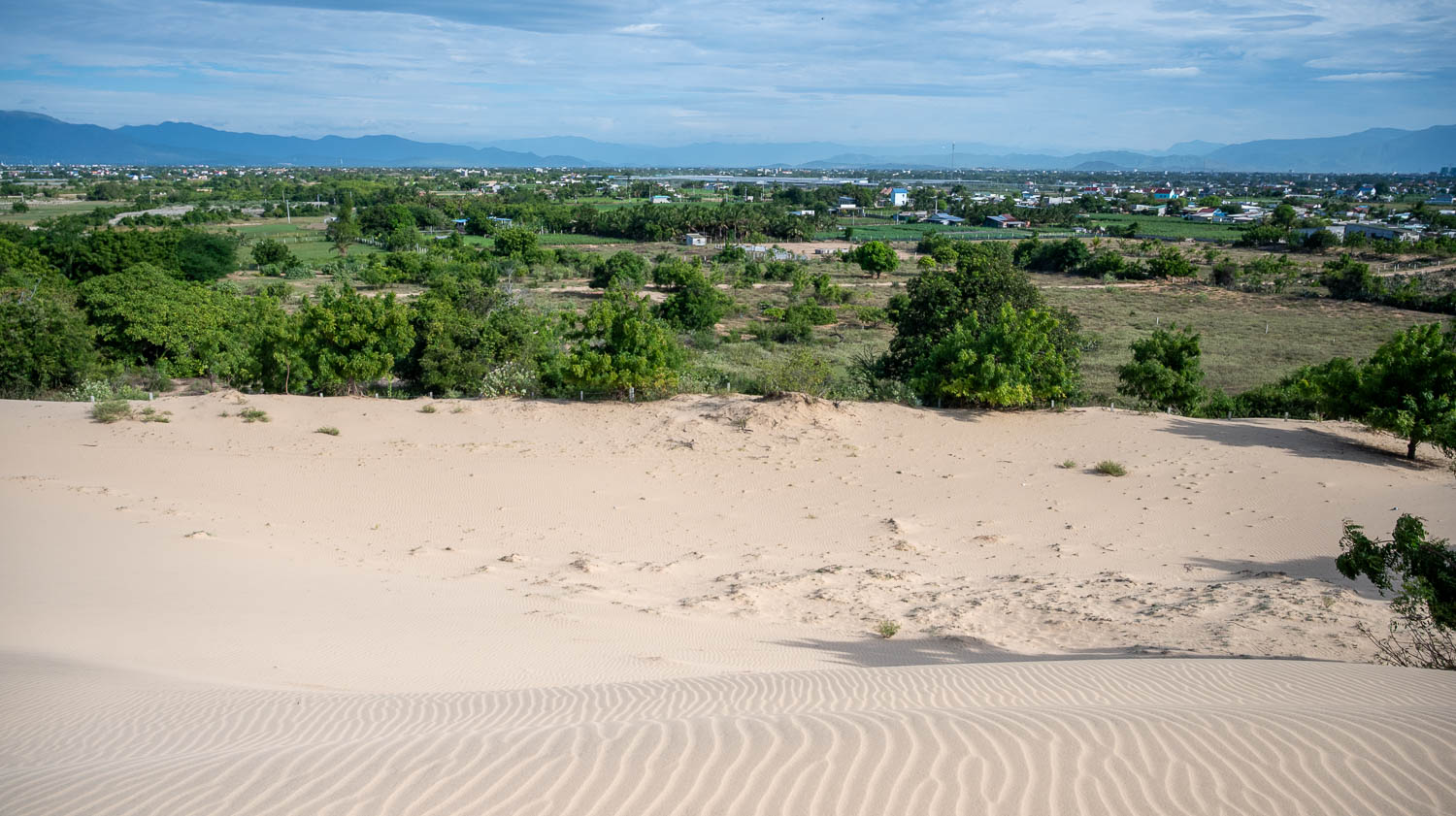 潘郎絕美秘境!比美奈更愜意的沙丘冒險Nam Cương Sand Dunes 距海最近的海市蜃樓奇景 - 第12張圖