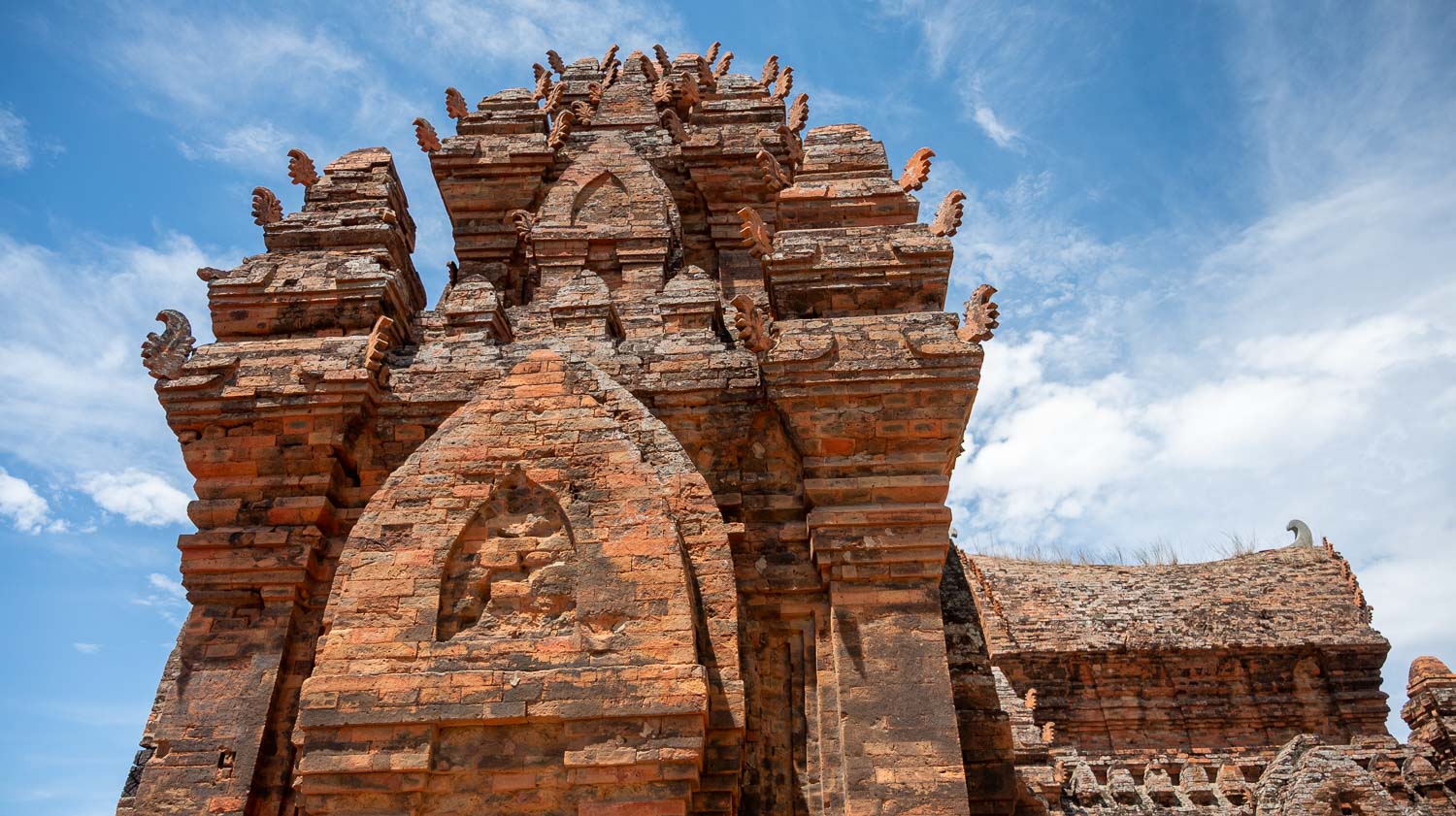 潘郎必遊占婆塔Tháp Chàm Phan Rang (Panduranga):靜佇千年的文化慢旅,有點曬、有點遠,值得一遊的文化洗禮 - 第6張圖
