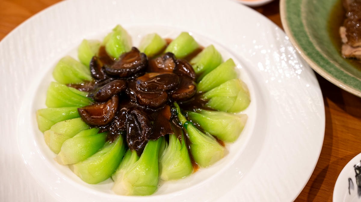 老台商趕快來Nhà hàng Phú Lâm!河內富臨餐廳古典風韻,老墰酸菜魚暖胃暖心且烤鴨香脆必點上菜 - 第15張圖