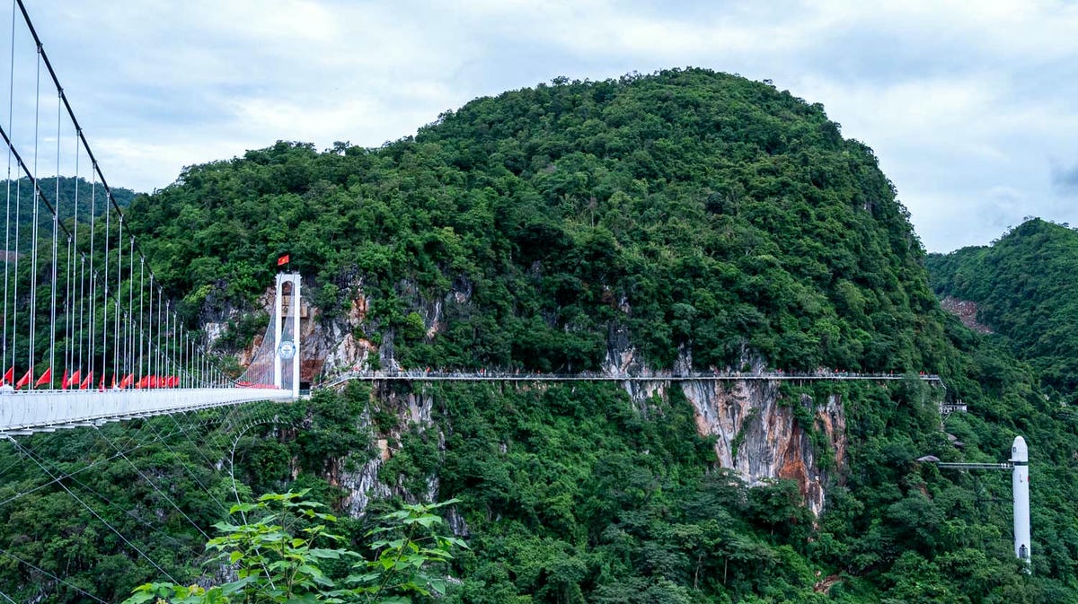 挑戰極限的天空步道!越南木州Bạch Long Glass Bridge世界最長的玻璃吊橋就在這裡! - 第12張圖