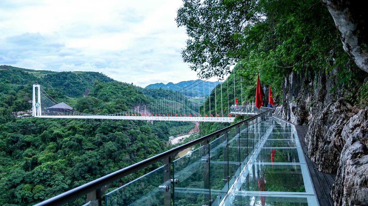 挑戰極限的天空步道!越南木州Bạch Long Glass Bridge世界最長的玻璃吊橋就在這裡! - 第9張圖