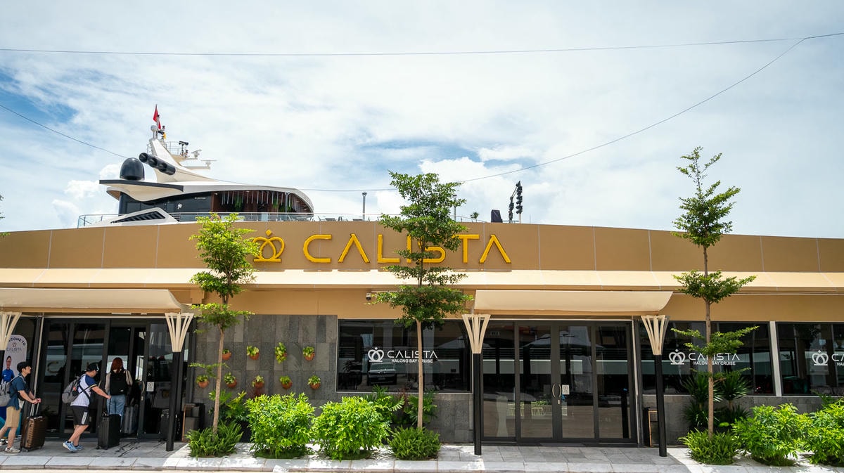 下龍灣度假超Chill|外型流線的Calista Cruise太懂旅人的心,經典航程中陽台就是最美的畫 - 第5張圖