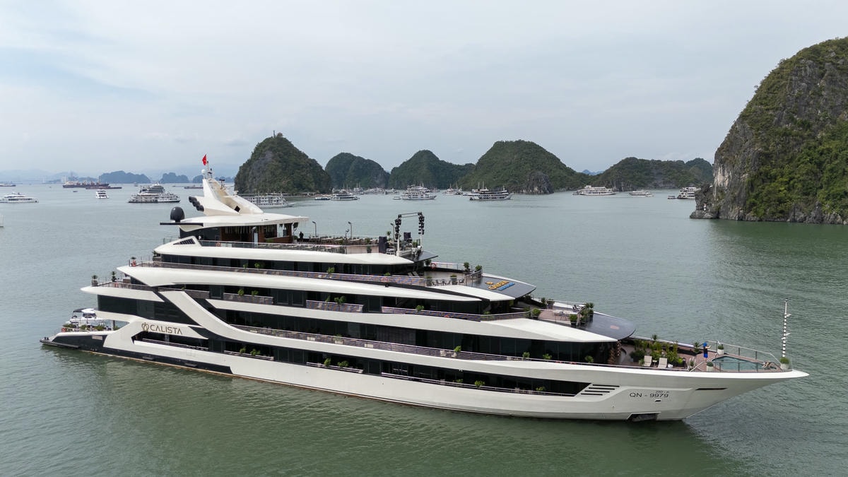 下龍灣度假超Chill|外型流線的Calista Cruise太懂旅人的心,經典航程中陽台就是最美的畫 - 第34張圖