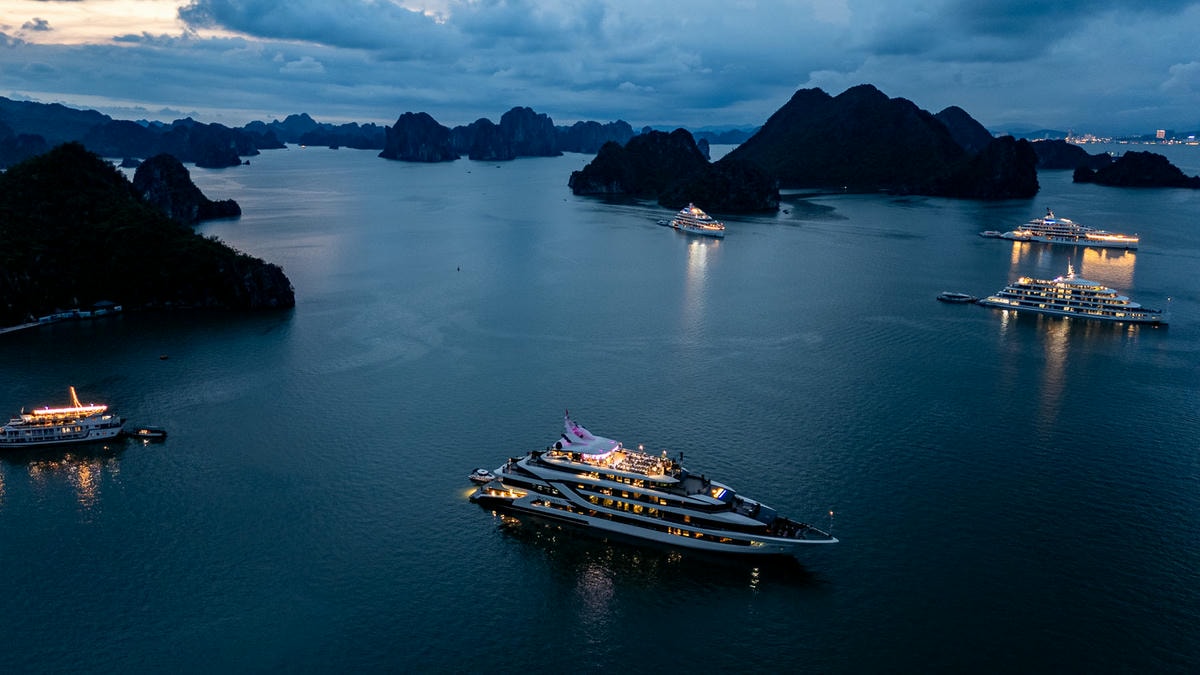 下龍灣度假超Chill|外型流線的Calista Cruise太懂旅人的心,經典航程中陽台就是最美的畫 - 第38張圖