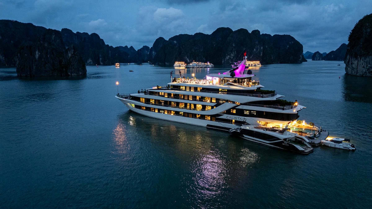 下龍灣度假超Chill|外型流線的Calista Cruise太懂旅人的心,經典航程中陽台就是最美的畫 - 第35張圖
