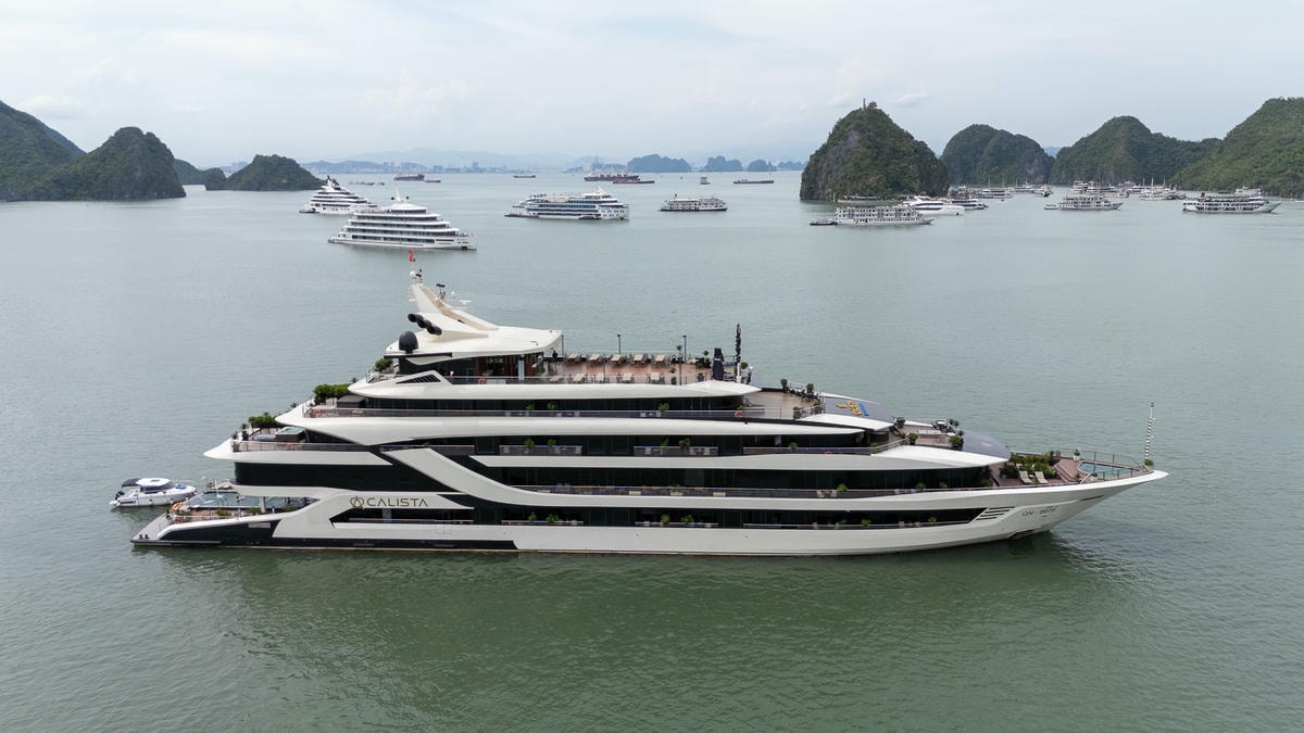 下龍灣度假超Chill|外型流線的Calista Cruise太懂旅人的心,經典航程中陽台就是最美的畫 - 第36張圖