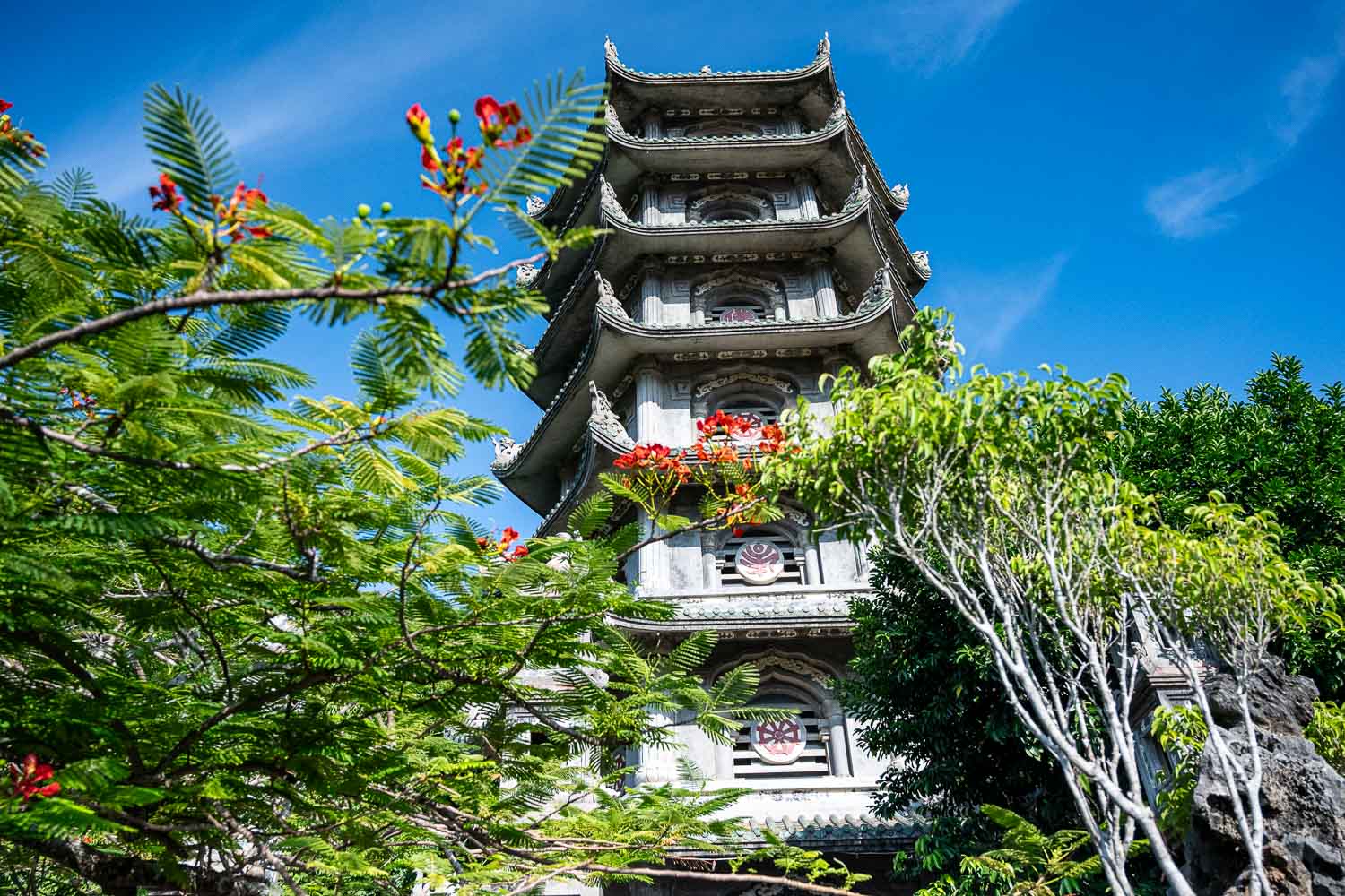 來峴港一定要走一次五行山!美景靈氣爆棚,洞裡有光,山上有海,一步一驚喜,用汗水洗滌心靈! - 第7張圖