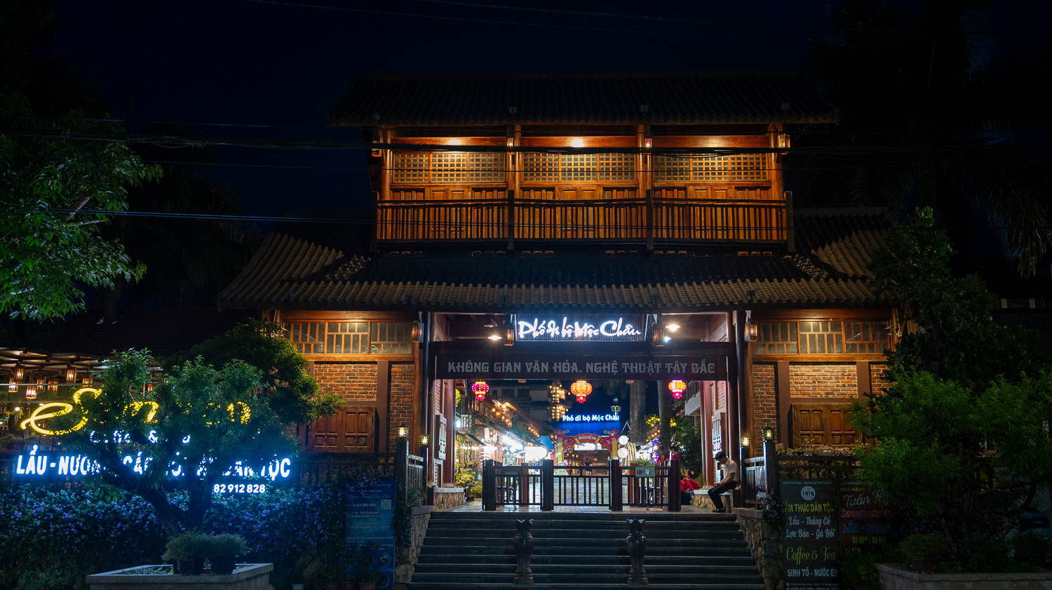 逛木州夜市竟然要收門票!CHỢ ĐÊM MỘC CHÂU超乎預期,少數民族的夜間風情魅力全開與熱鬧氛圍 - 第4張圖