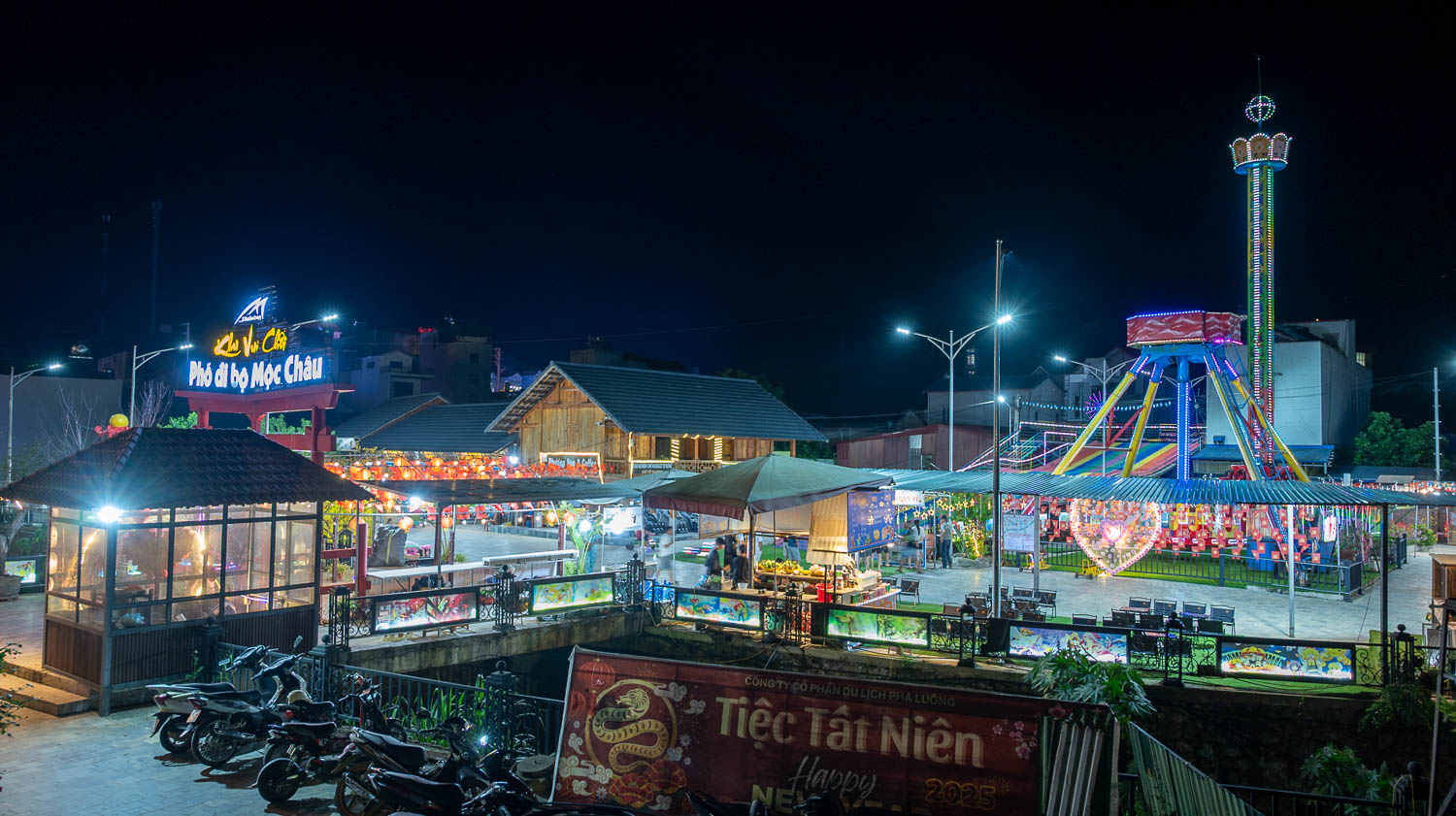 逛木州夜市竟然要收門票!CHỢ ĐÊM MỘC CHÂU超乎預期,少數民族的夜間風情魅力全開與熱鬧氛圍 - 第13張圖
