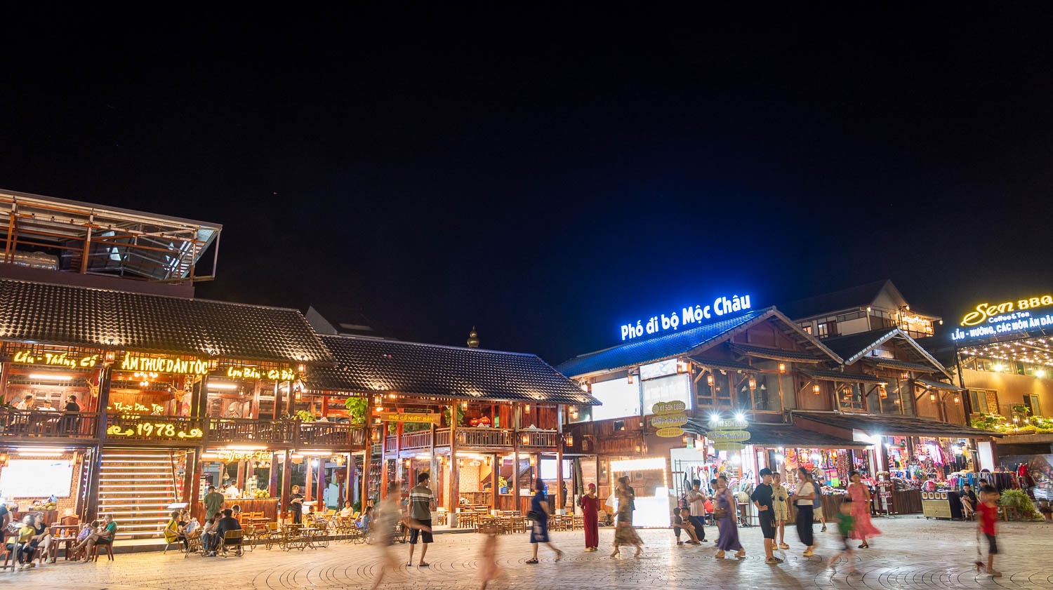 逛木州夜市竟然要收門票!CHỢ ĐÊM MỘC CHÂU超乎預期,少數民族的夜間風情魅力全開與熱鬧氛圍 - 第9張圖