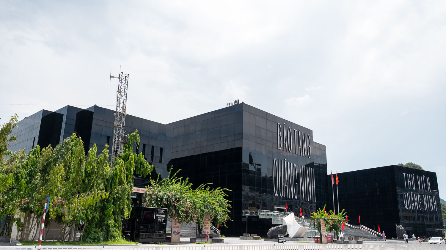 走訪人文歷史與海味漁港的雙重體驗,廣寧博物館的黑色方塊與鴻基漁港最具特色的美食 - 第4張圖