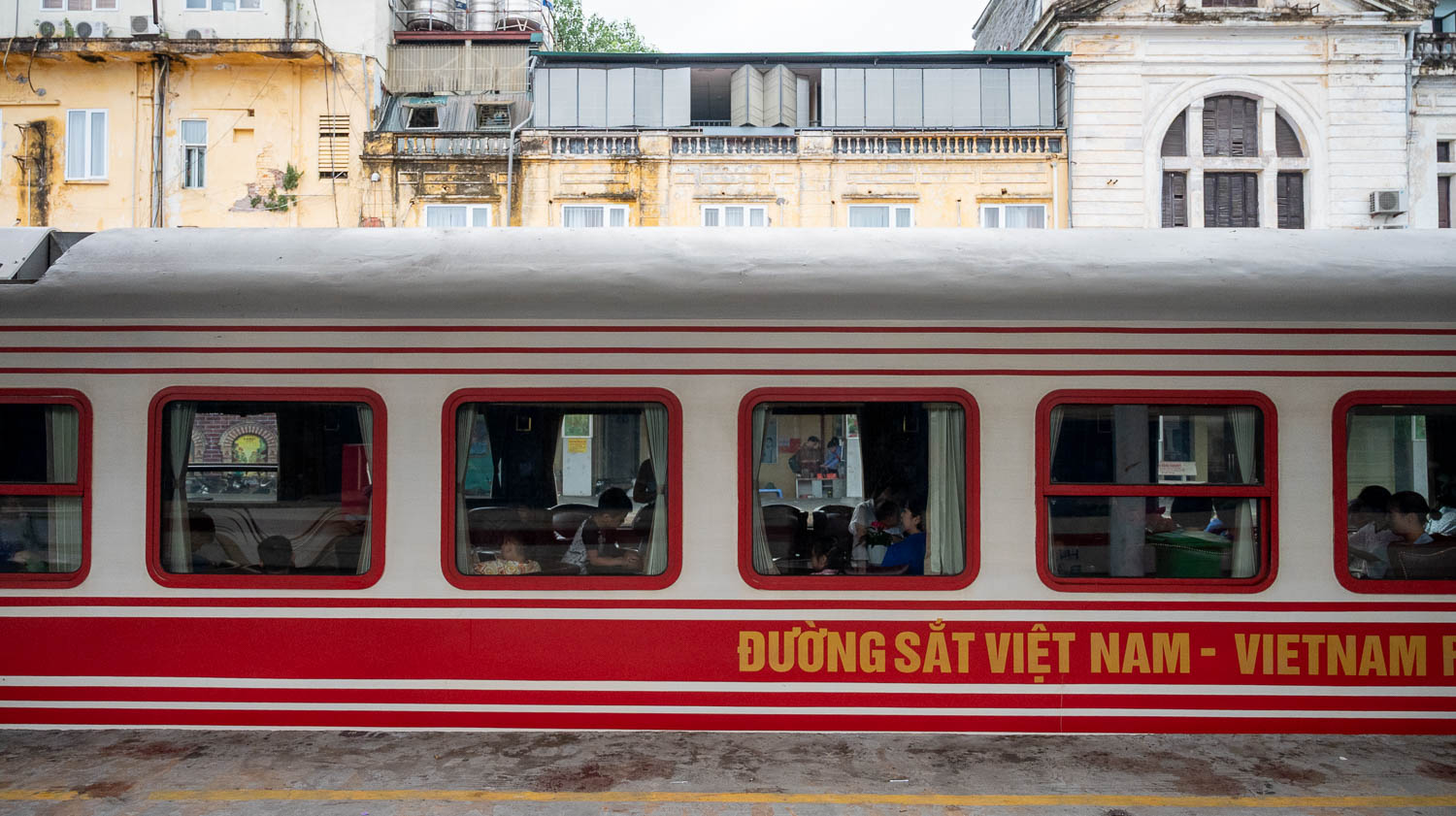 河內—海防紅鳳凰花號列車全攻略|時刻表、票價與奢華體驗,重現穿越時光的迷人韻味 - 第1張圖