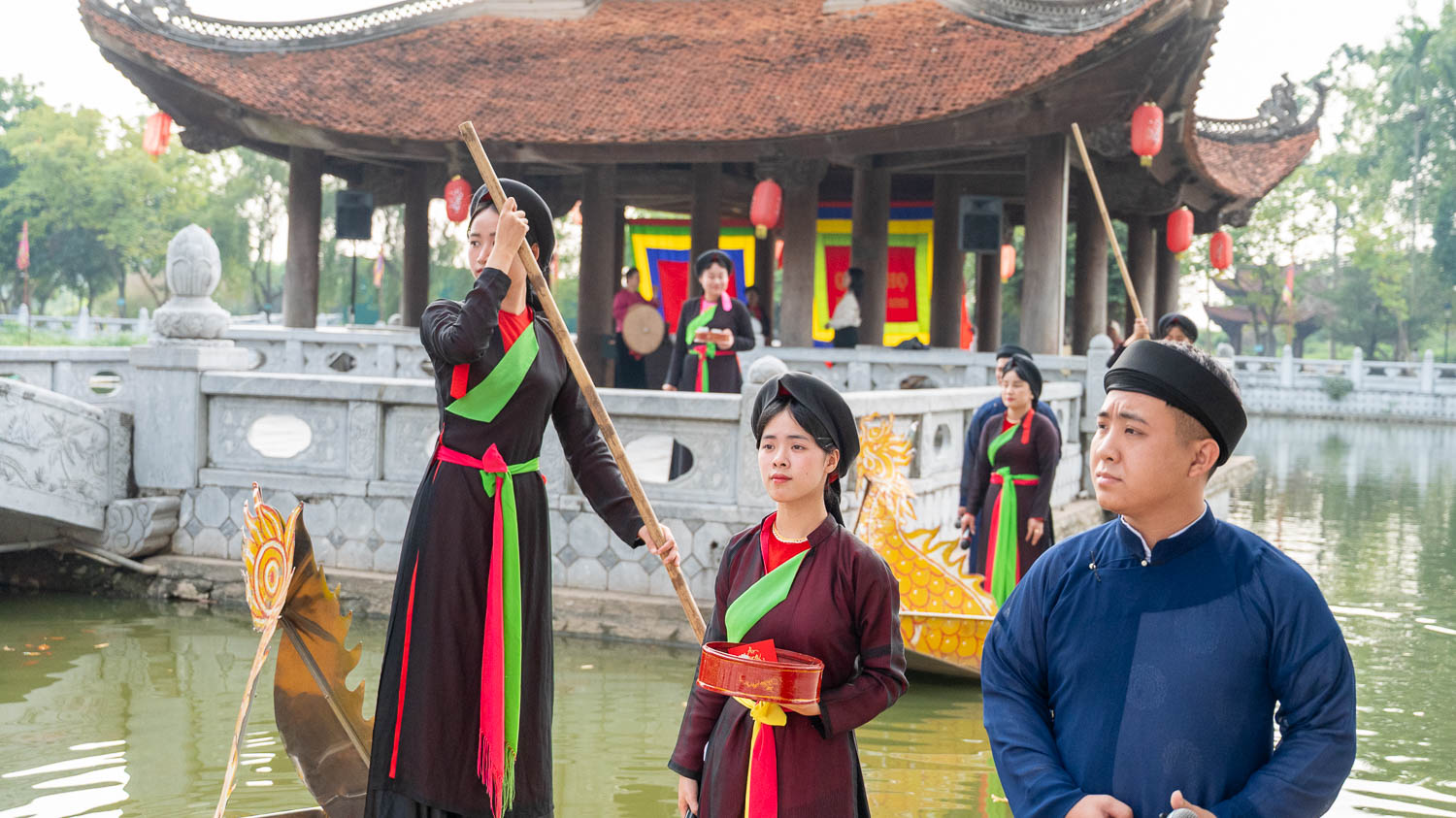 河內全新雙層觀光列車 The Hanoi Train時刻表、票價,五大城門主題車廂,看表演、吃點心揭開老河內的記憶 - 第12張圖 河內全新雙層觀光列車 The Hanoi Train時刻表、票價,五大城門主題車廂,看表演、吃點心揭開老河內的記憶